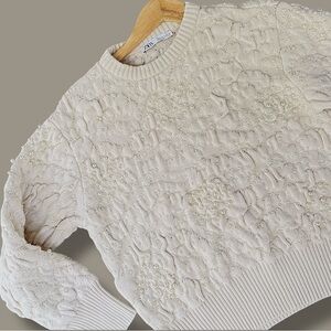 ZARA WOMAN TEXTURED KNIT SWEATER WITH PEARL BEADS ECRU SIZE MEDIUM